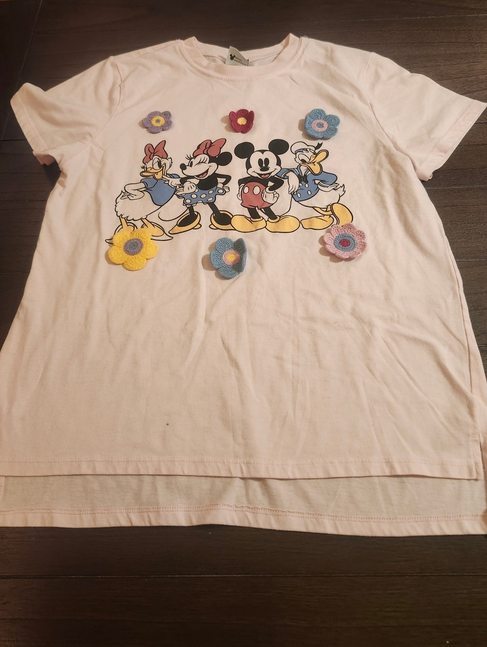 Disney Mickey and Friends Womens T Shirt Pink Crochet Flowers Crew Neck Size M